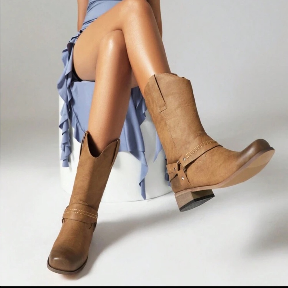 Stylish Tan Women's Retro Cowboy Faux Leather Boots